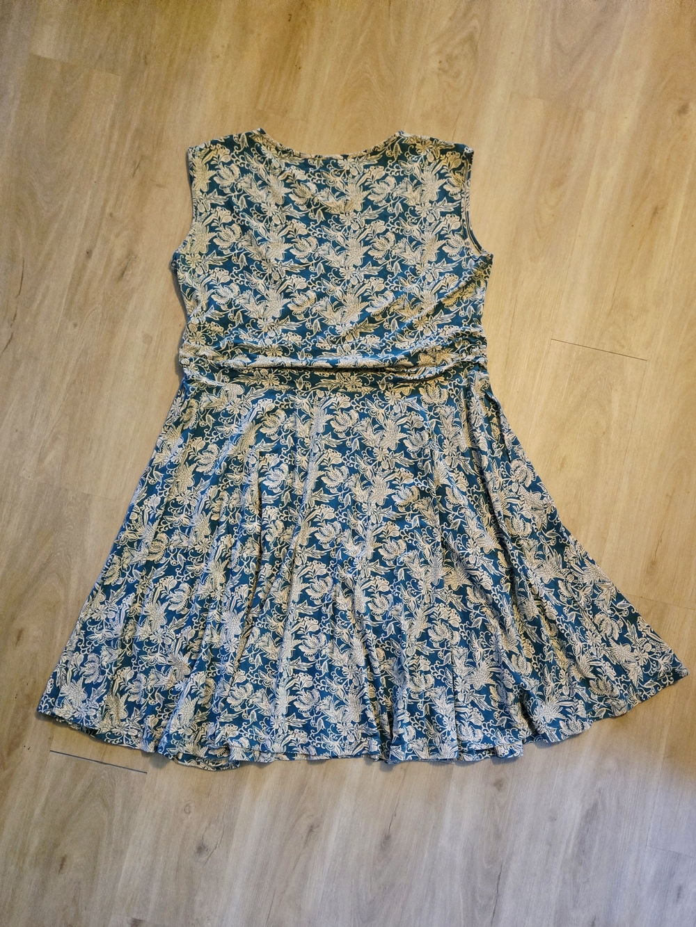 Effie's Heart Plus Size Dress In Botanical Bird Print - Picture 4 of 6